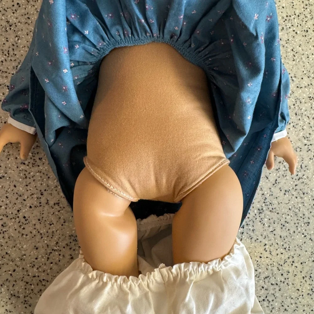 American Girl Vintage 1994 Retired Pleasant Company 18” Kirsten Larson doll.